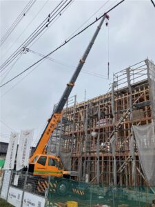 上棟当日！ダイナミックなクレーン作業