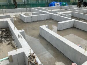 コンクリート打設：いよいよ基礎の完成へ