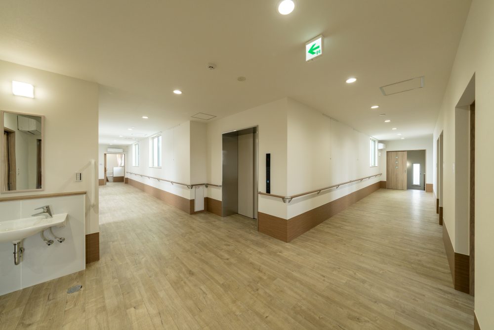 安中市　老人ホーム　2階